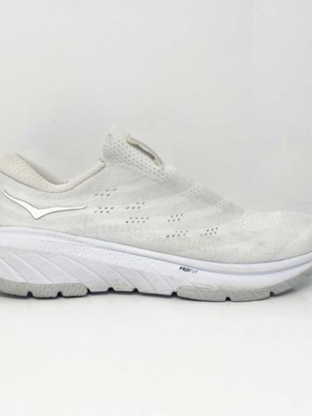 Hoka One One Womens Cavu 3 Slip 1106485 WLRC White Running Shoes Sneakers Size 8